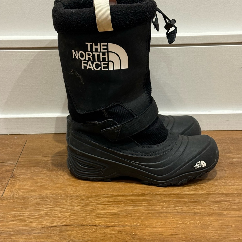 The North Face Kids Black Winter Boots